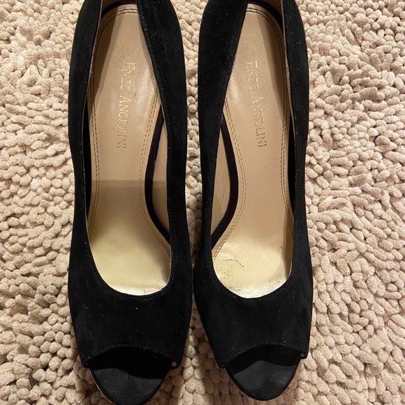 Enzo Angiolini Black & Gold Heels - Picture 2 of 11